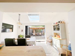 Dining Room- click for photo gallery
